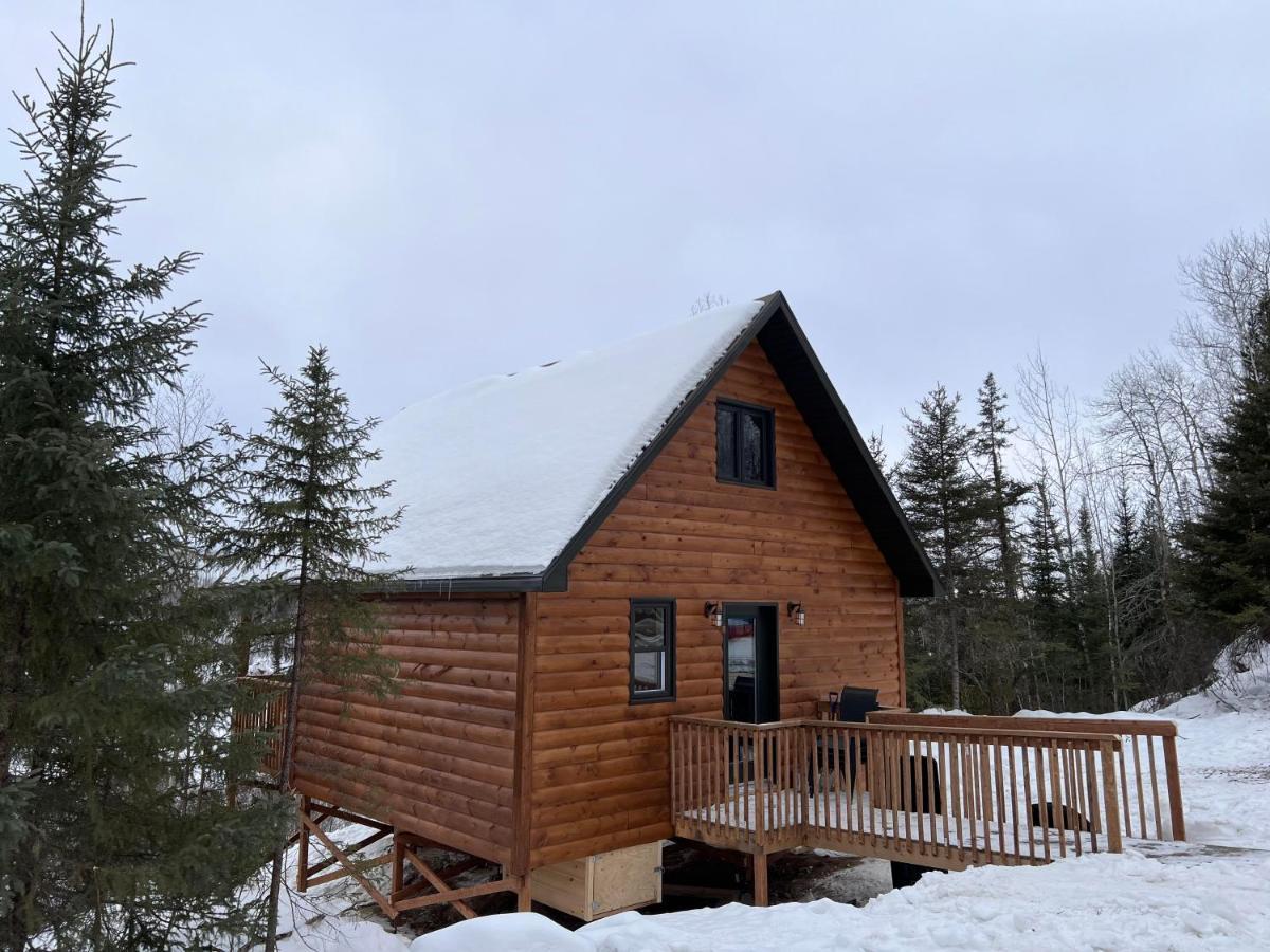 Les Racines Du P'tit Isidore Chalet *