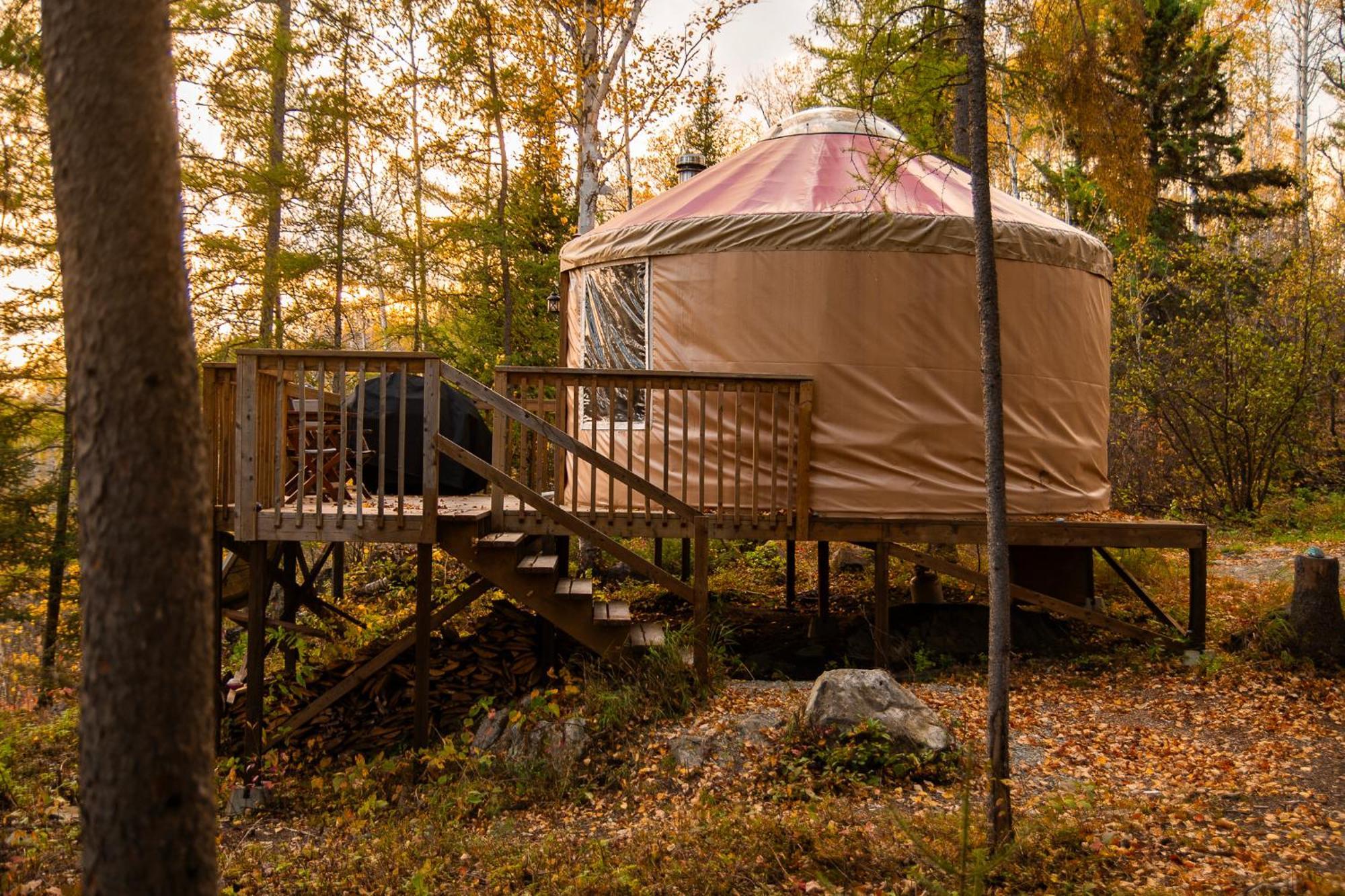 Les Racines Du P'tit Isidore Chalet